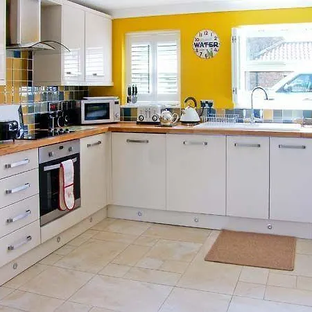 Holiday home Laburnum Croft *